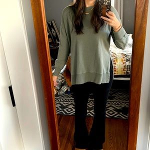 XS Aerie sweatshirt with slit sides.